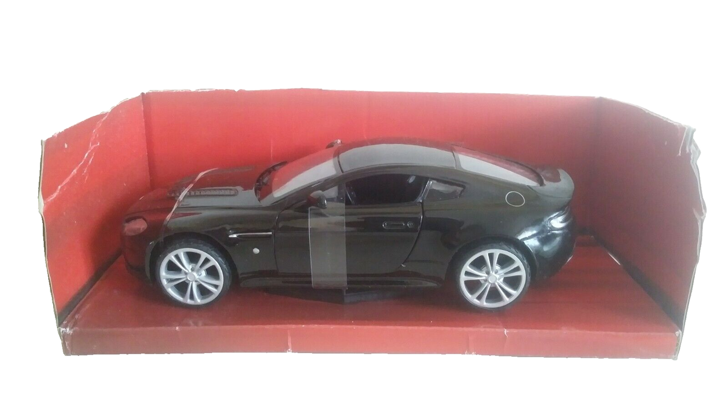 ASTON MARTIN V12 VANTAGE TESCO SCALA 1/24