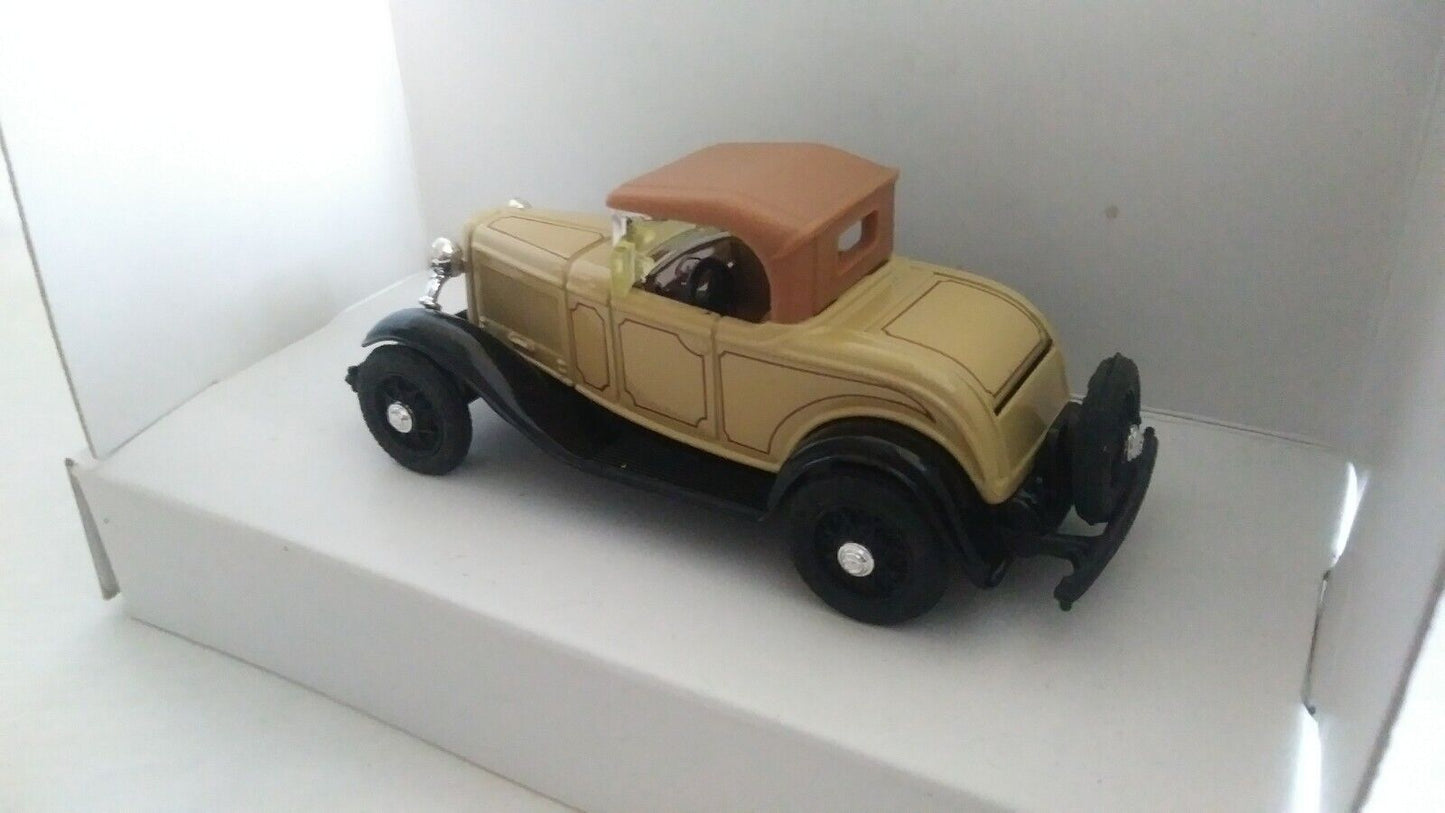 '32 FORD ROADSTER ERTL SCALA 1/43