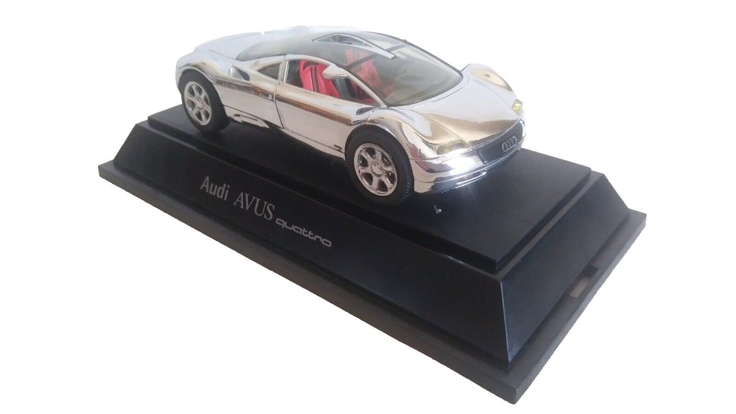 AUDI AVUS QUATTRO REVELL SCALA 1/43