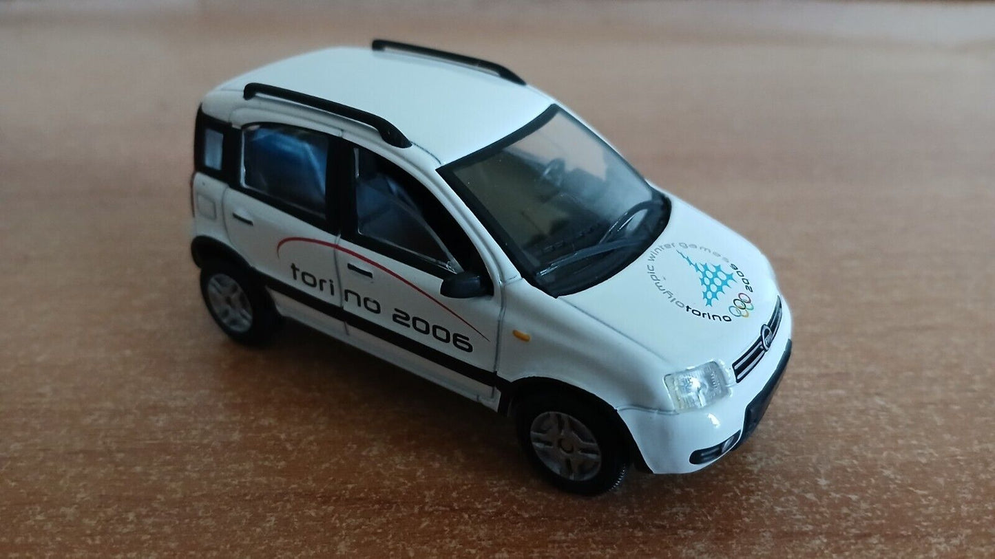 FIAT PANDA 4X4 OLIMPIADI/OLYMPIC GAMES TORINO 2006 MAJORETTE SCALA 1/50