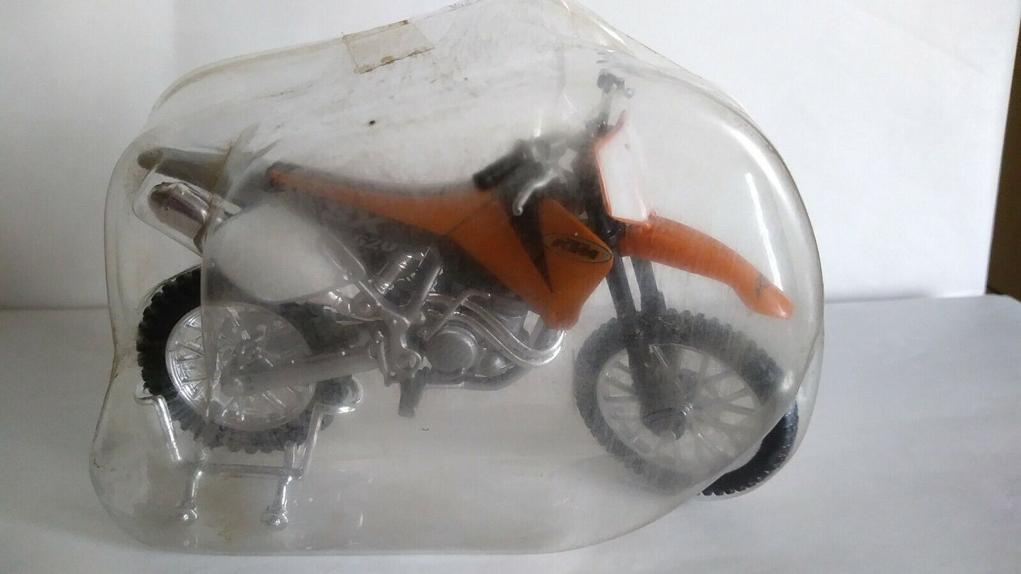 KTM SX 520 MAISTO SCALA 1/18 (LEGGERE BENE)