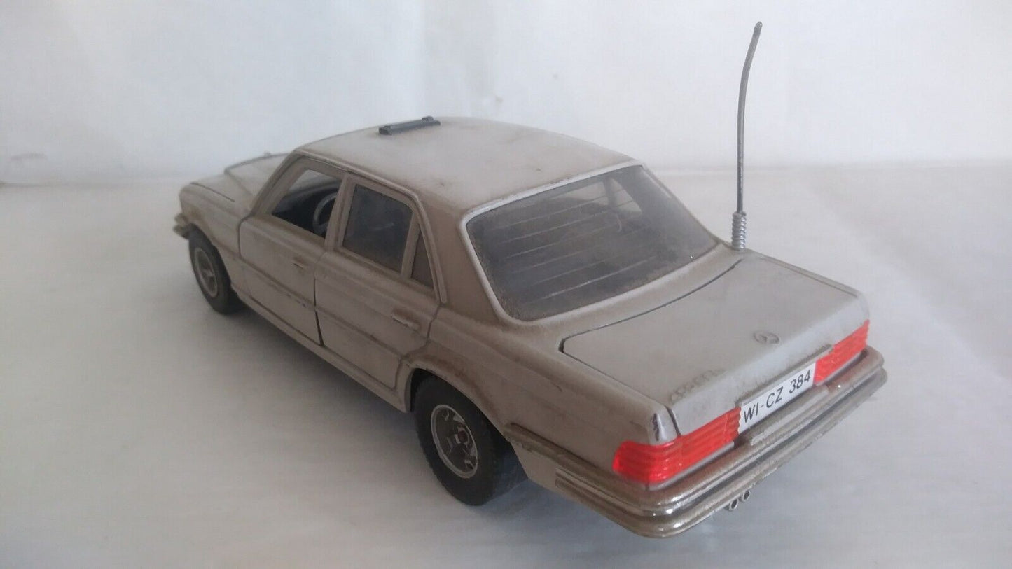 MERCEDES 450 SEL BURAGO SCALA 1/24