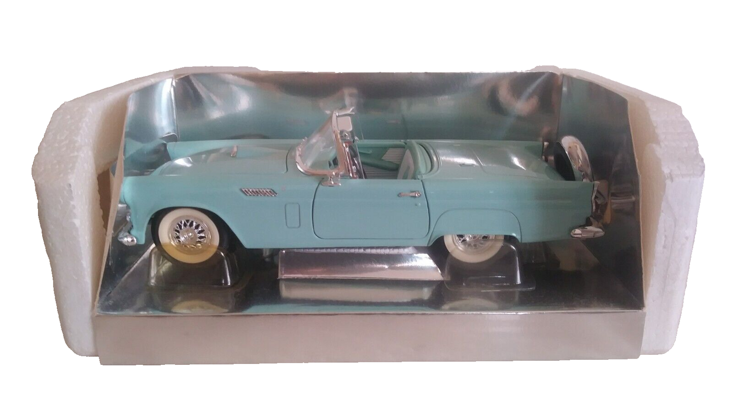 FORD THUNDERBIRD 1956 REVELL SCALA 1/18