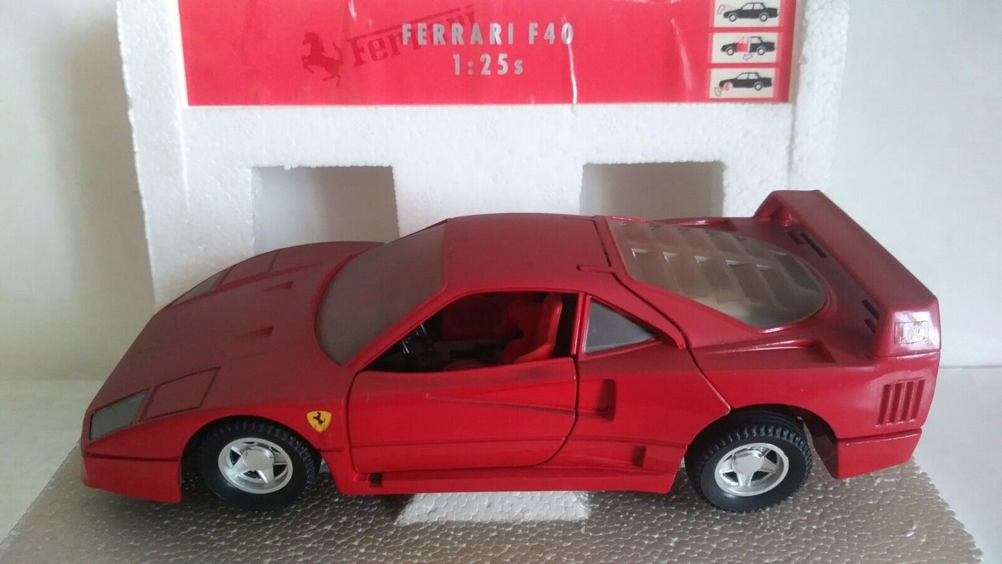 FERRARI F40 POLISTIL SCALA 1/25