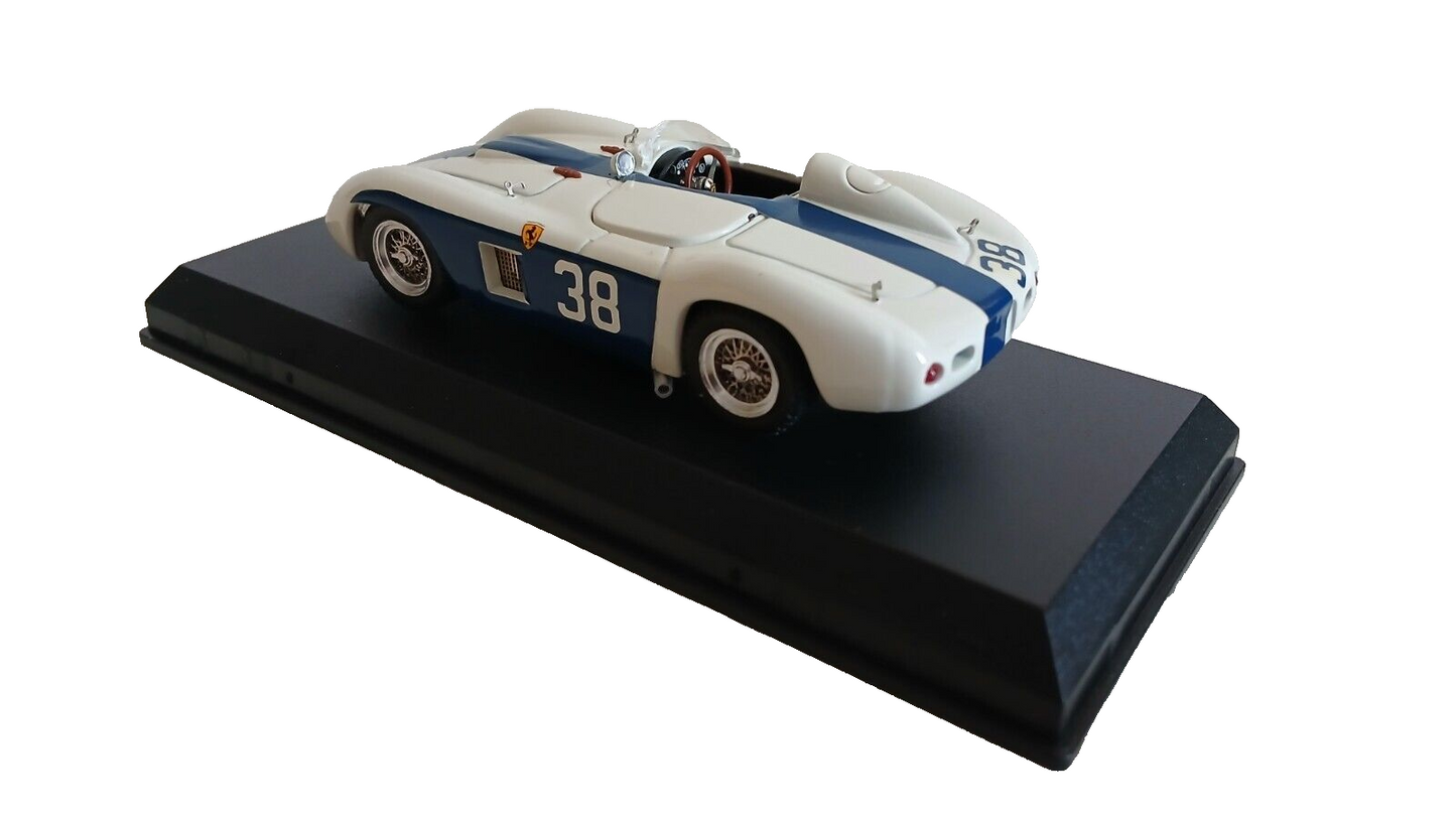 Ferrari 500 Tr #42 8E Gp Cuba 1957 M. Gregory 1:43 Modèle Art Ferrari 500 Tr #42 8E Gp Cuba 1957 M. Gregory 1:43 Modèle Art