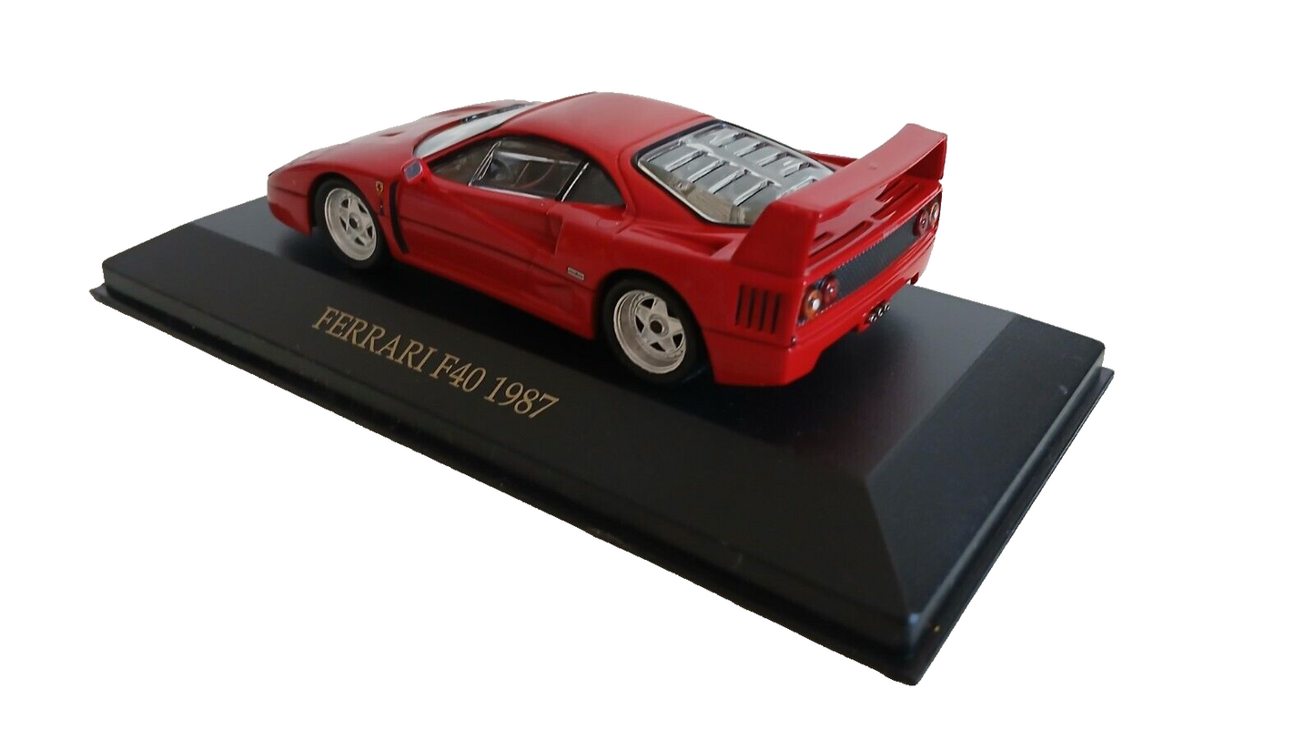 FERRARI F40 1987 IXO SCALA 1/43