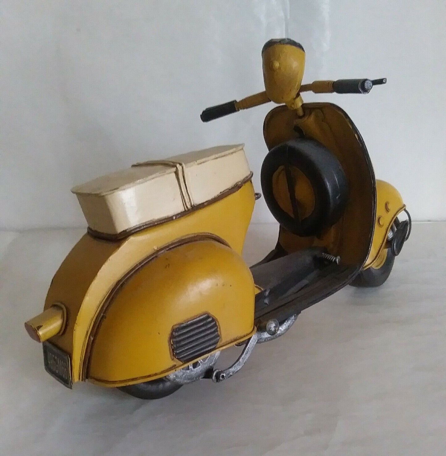 VESPA IN LEGNO