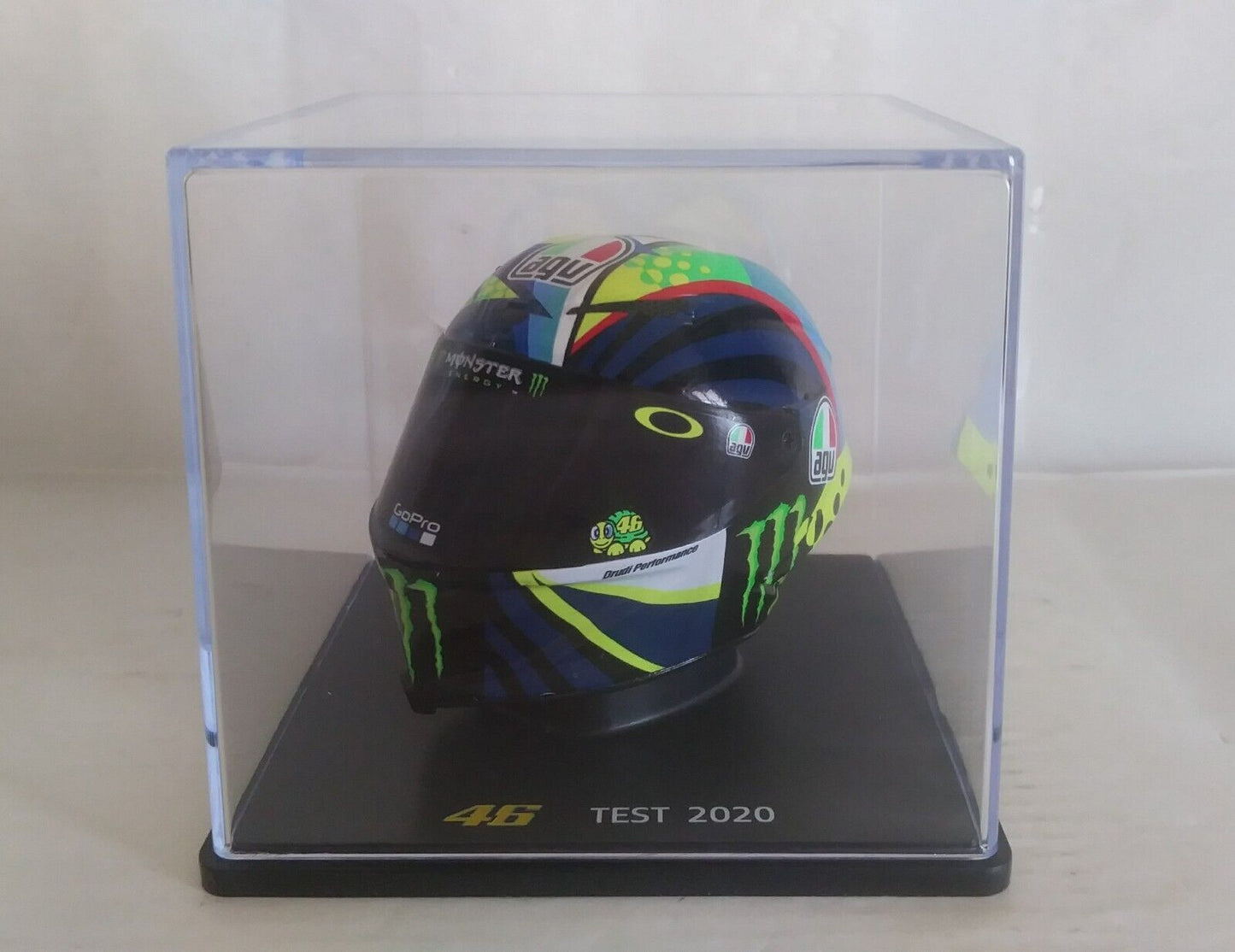 CASCHI - HELMET - VALENTINO ROSSI SCEGLI DAL MENU A TENDINA