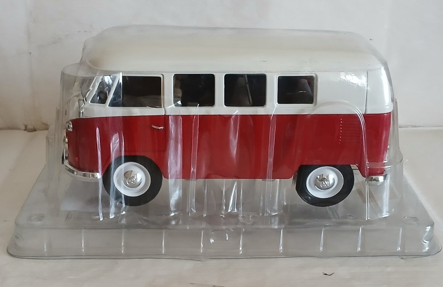 https://i.ebayimg.com/00/s/MTAzN1gxNjAw/z/jcUAAeSwiJ5p5kk0/$_57.JPG?set_id=880000500F