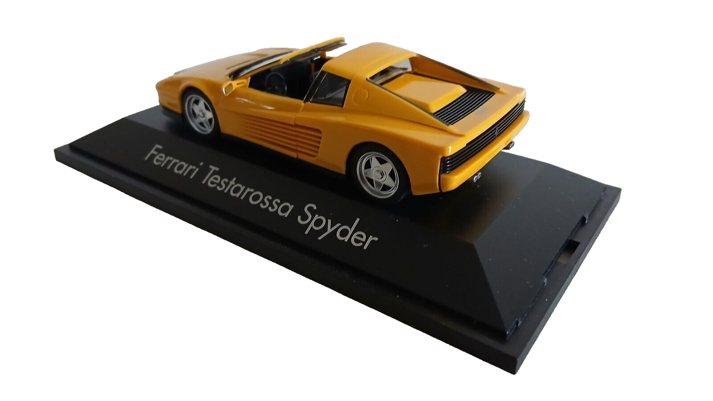 FERRARI TESTAROSSA SPYDER HERPA SCALA 1/43