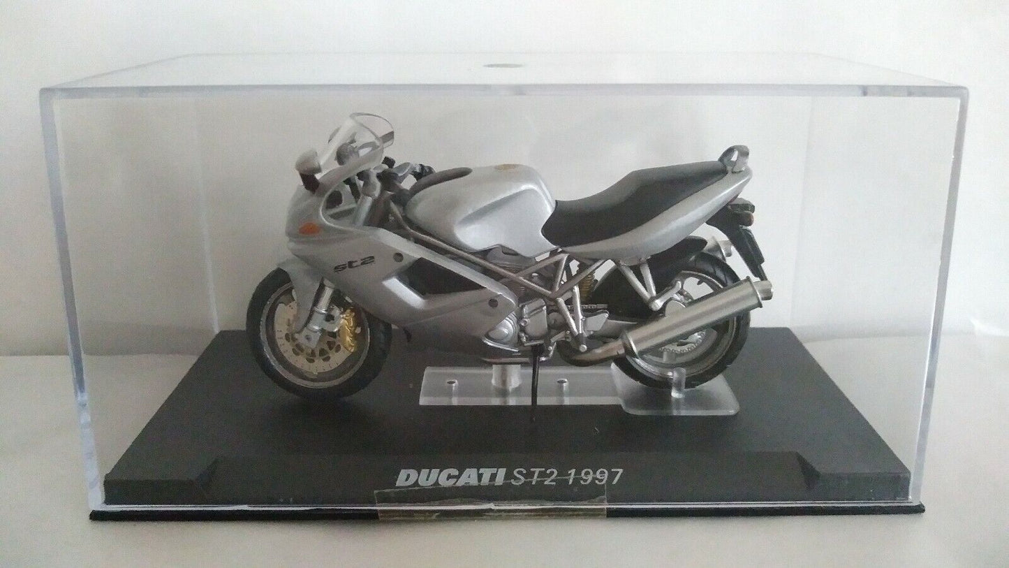 PASSIONE DUCATI 1:24 SCEGLI DAL MENU A TENDINA