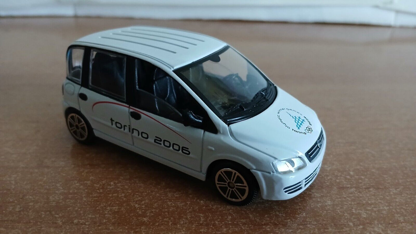 FIAT MULTIPLA OLIMPIADI/OLYMPIC GAMES TORINO 2006 MAJORETTE SCALA 1/43