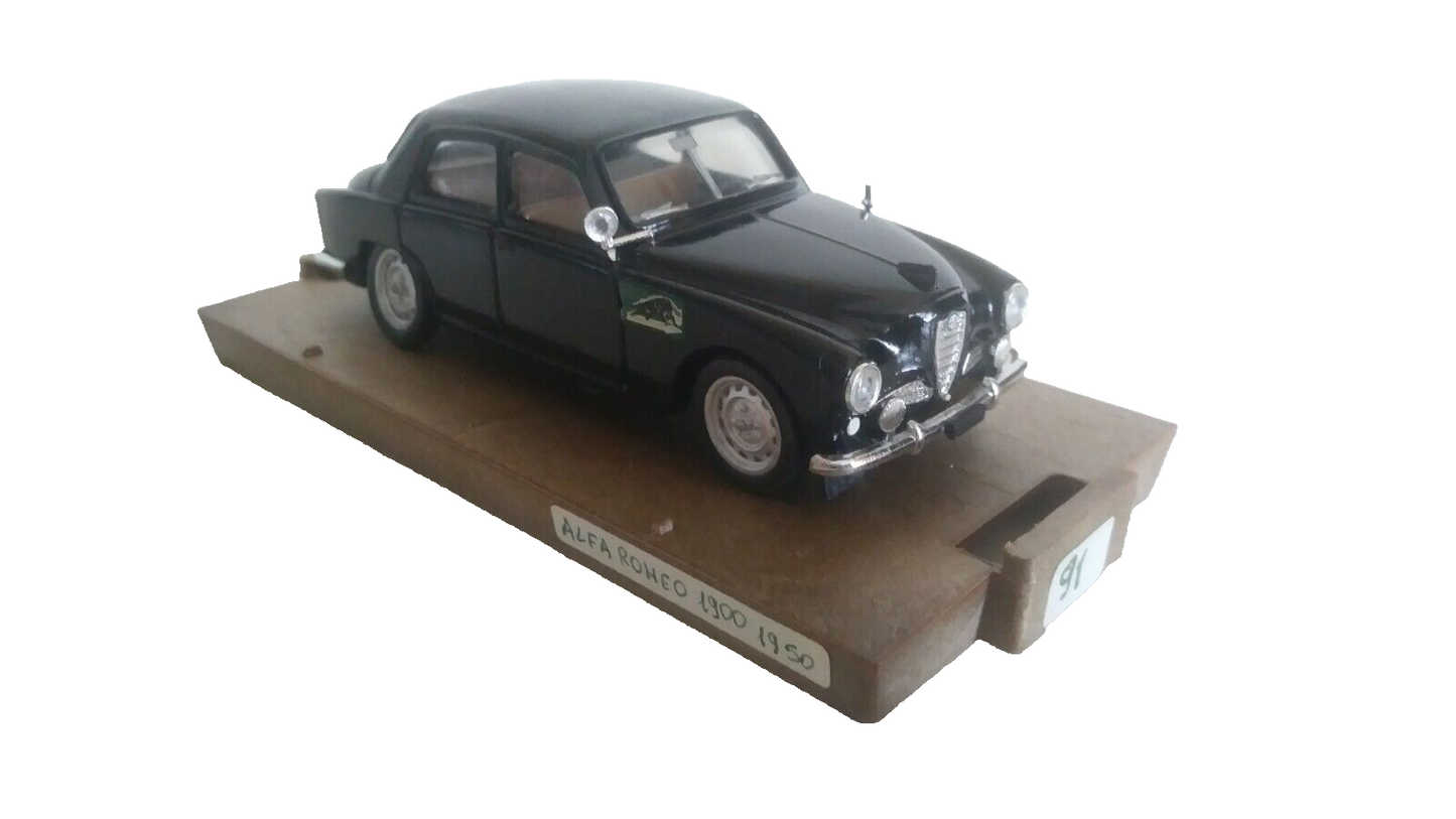 ALFA ROMEO 1900 - 1950 POLIZIA/POLICE BRUMM 1/43