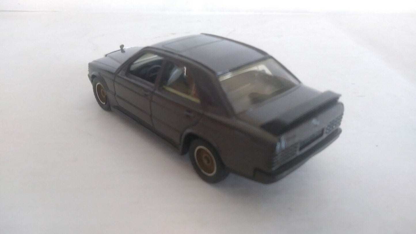 MERCEDES 190 E SOLIDO SCALA 1/43