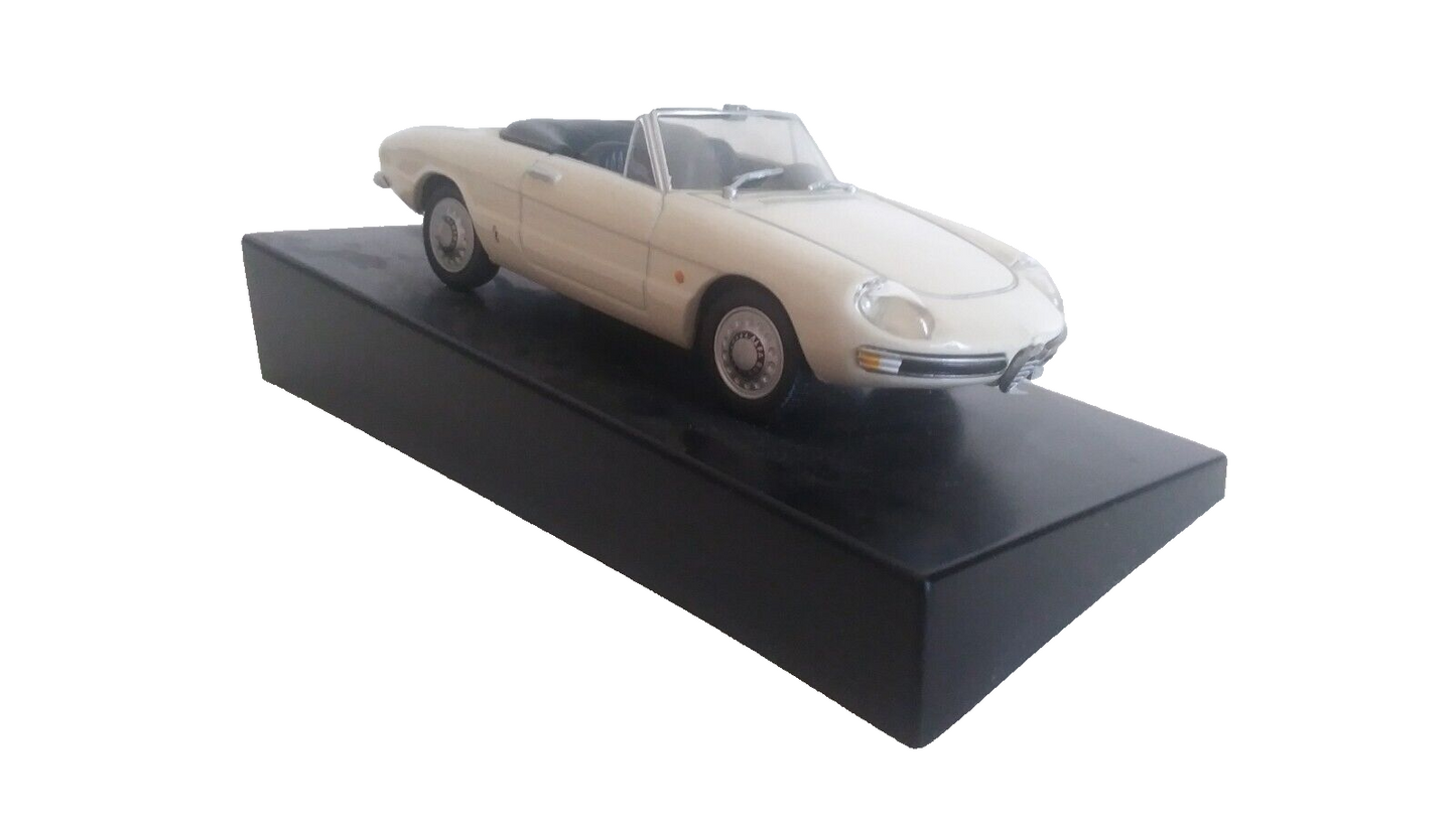 ALFA ROMEO SPIDER 1600 DUETTO 1966 SCALA 1/43