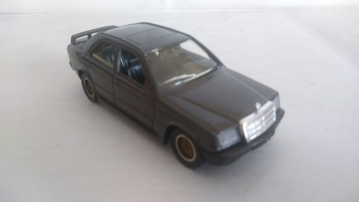 MERCEDES 190 E SOLIDO SCALA 1/43