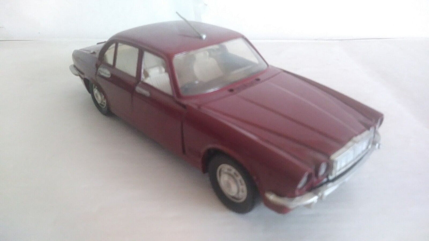 JAGUAR XJ 6L POLISTIL SCALA 1/25