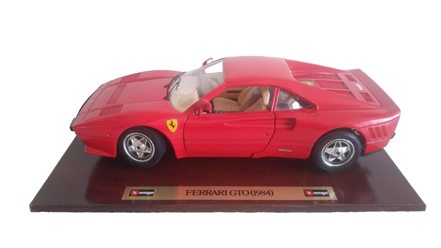 FERRARI GTO 1984 BURAGO SCALA 1/18