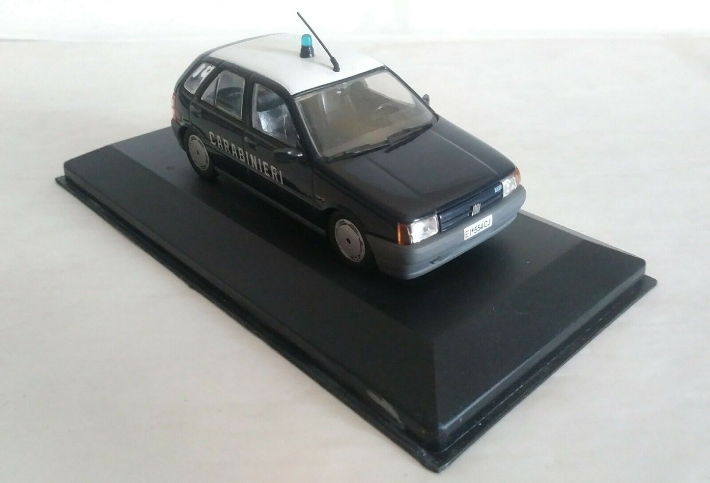 FIAT TIPO 1.1 CARABINIERI SCALA 1/43