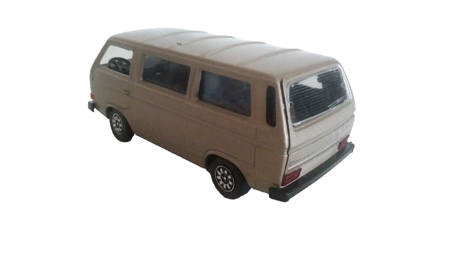 VOLKSWAGEN CARAVELLE SYNCRO SCHABAK SCALA 1/43